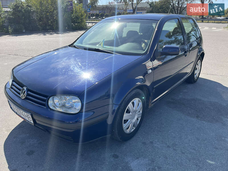 Хэтчбек Volkswagen Golf 2002 в Киеве фото 2 Хэтчбек Volkswagen Golf 2002 в Киеве