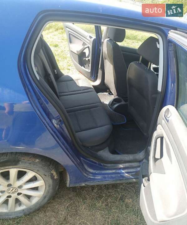 Хетчбек Volkswagen Golf 2004 в Бердичеві