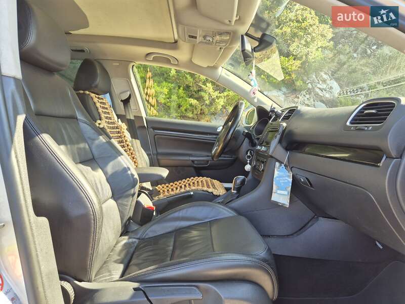 Универсал Volkswagen Golf 2011 в Львове