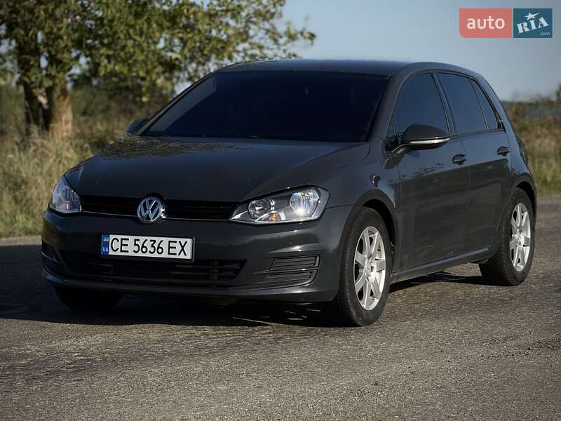 Хэтчбек Volkswagen Golf 2013 в Черновцах