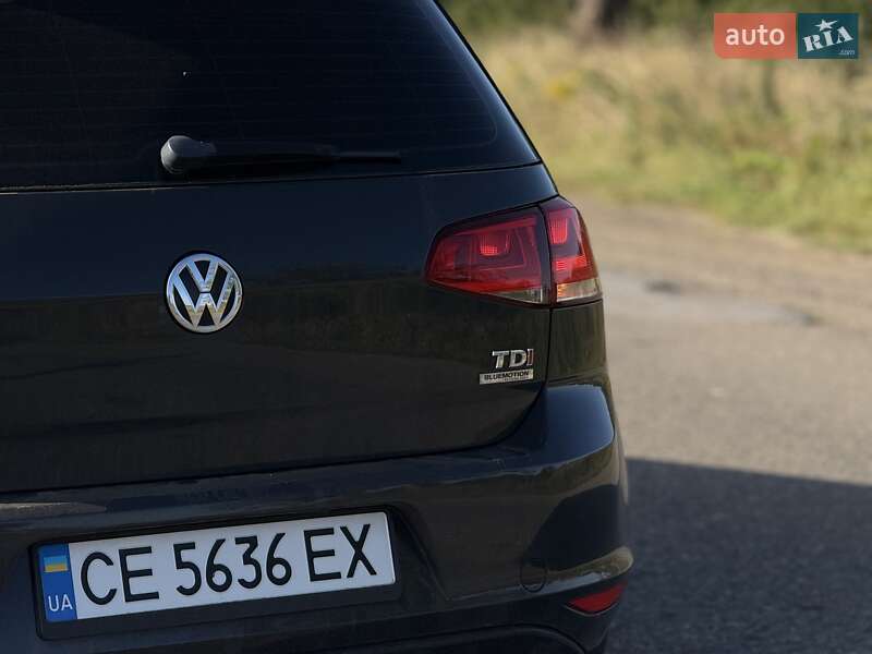 Хэтчбек Volkswagen Golf 2013 в Черновцах