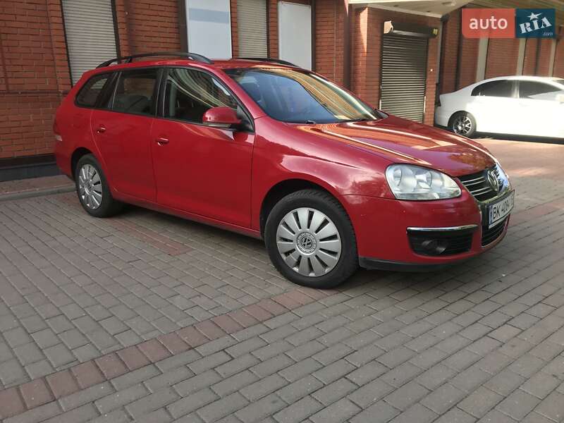 Універсал Volkswagen Golf 2009 в Рівному