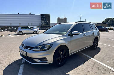 Универсал Volkswagen Golf 2017 в Житомире
