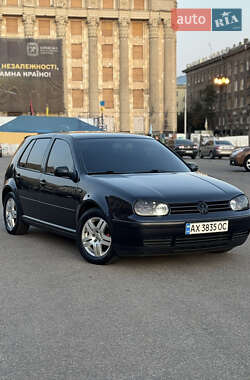 Хетчбек Volkswagen Golf 2002 в Харкові