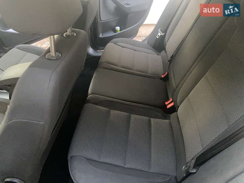 Універсал Volkswagen Golf 2010 в Львові