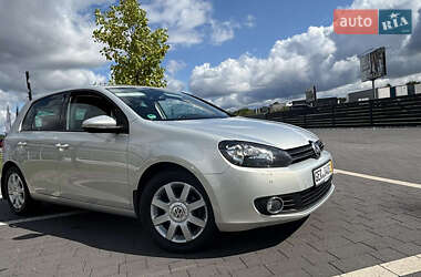 Хэтчбек Volkswagen Golf 2010 в Мукачево