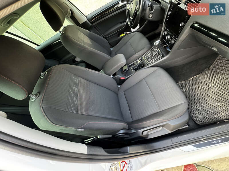 Универсал Volkswagen Golf 2017 в Тернополе