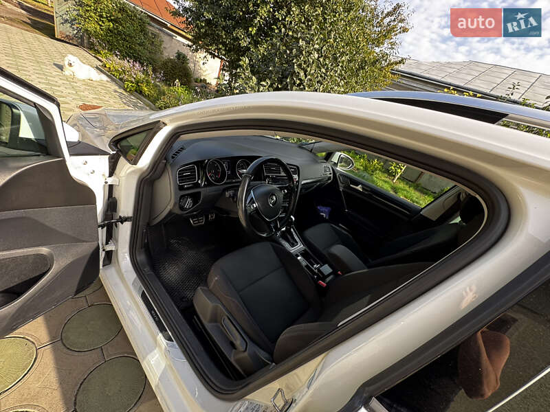 Универсал Volkswagen Golf 2017 в Тернополе