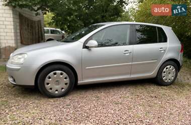 Хетчбек Volkswagen Golf 2008 в Луцьку