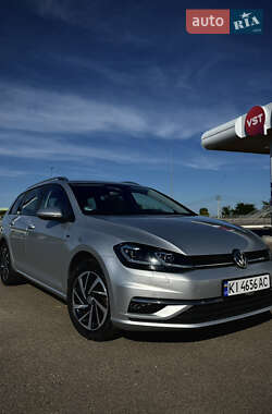 Универсал Volkswagen Golf 2018 в Киеве