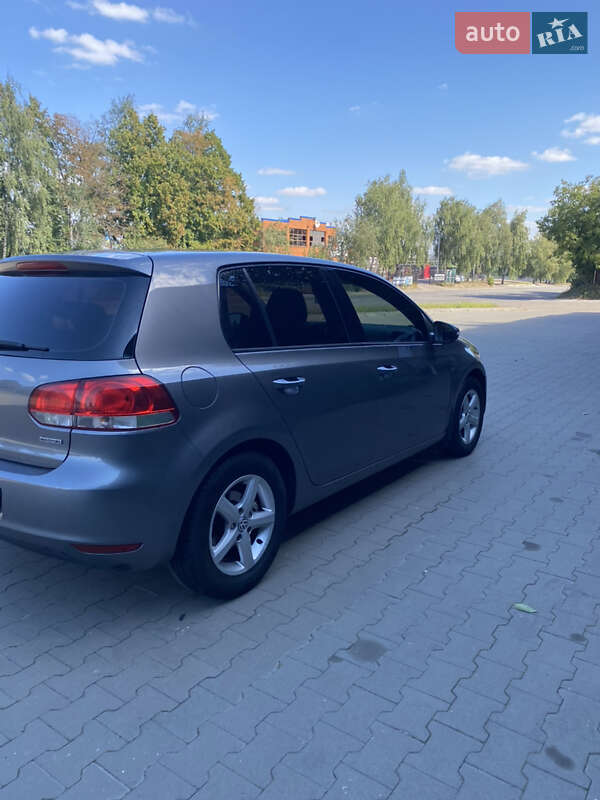 Хэтчбек Volkswagen Golf 2010 в Белой Церкви