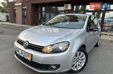 Хэтчбек Volkswagen Golf 2013 в Киеве