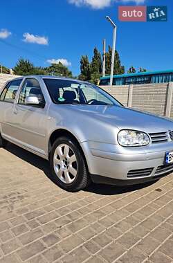 Хэтчбек Volkswagen Golf 2003 в Одессе