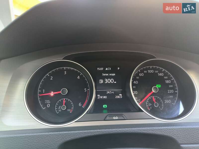 Универсал Volkswagen Golf 2015 в Киеве