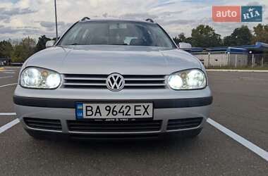Універсал Volkswagen Golf 2005 в Києві