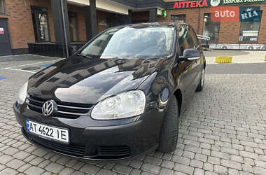 Хэтчбек Volkswagen Golf 2005 в Коломые