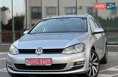 Універсал Volkswagen Golf 2016 в Рівному