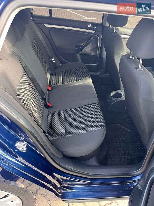 Универсал Volkswagen Golf 2011 в Бродах фото 16 Универсал Volkswagen Golf 2011 в Бродах