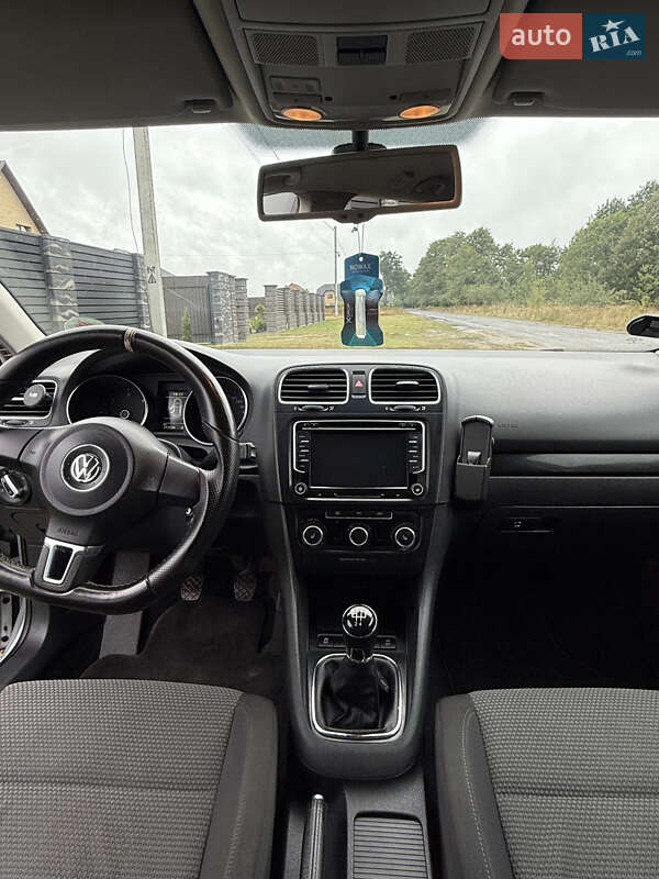 Універсал Volkswagen Golf 2012 в Зарічному