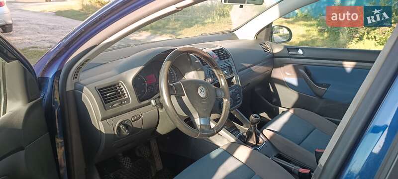 Хетчбек Volkswagen Golf 2008 в Харкові