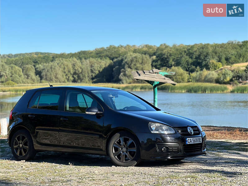 Хетчбек Volkswagen Golf 2008 в Звенигородці