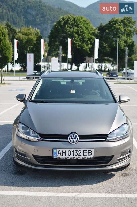 Універсал Volkswagen Golf 2014 в Житомирі