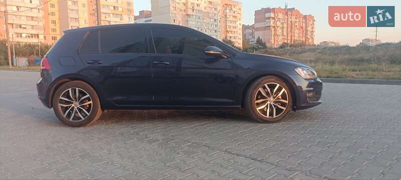 Хетчбек Volkswagen Golf 2012 в Полтаві