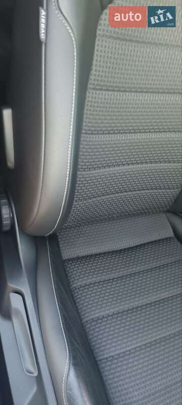 Хетчбек Volkswagen Golf 2012 в Полтаві