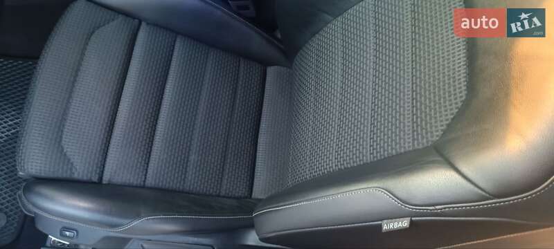 Хетчбек Volkswagen Golf 2012 в Полтаві