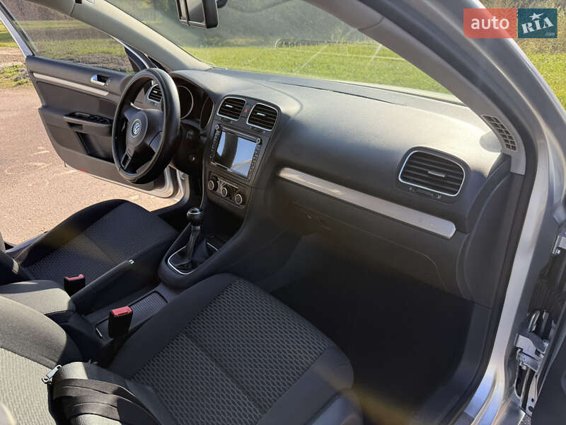 Универсал Volkswagen Golf 2011 в Ровно фото 14 Универсал Volkswagen Golf 2011 в Ровно