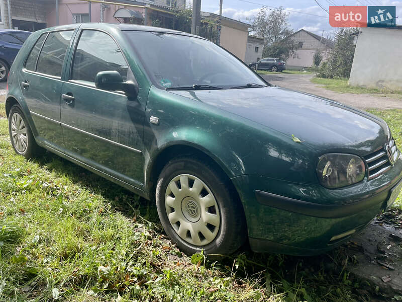 Хетчбек Volkswagen Golf 2000 в Хмельницькому
