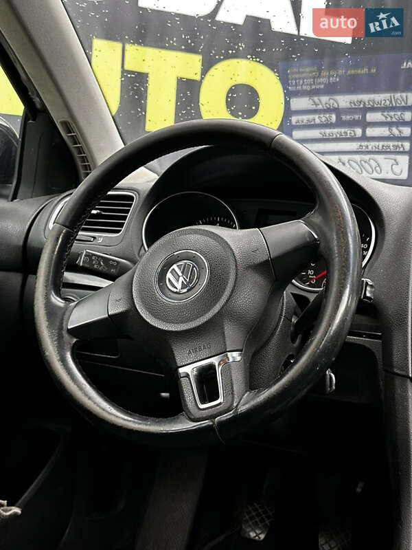 Універсал Volkswagen Golf 2011 в Львові