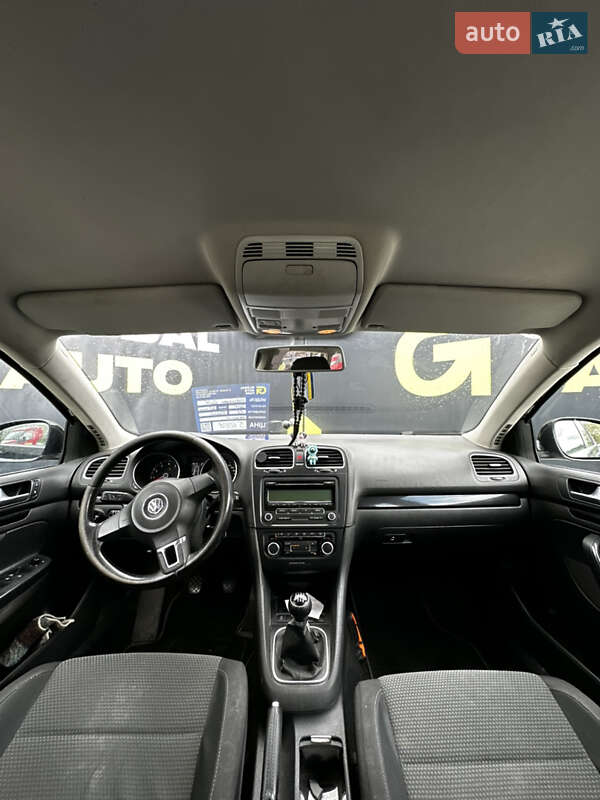 Універсал Volkswagen Golf 2011 в Львові