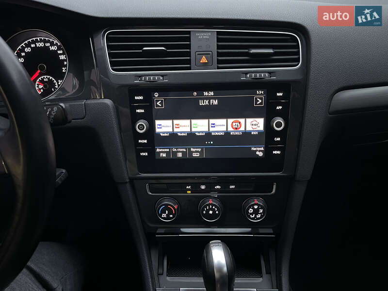 Универсал Volkswagen Golf 2019 в Ивано-Франковске