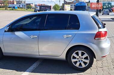 Хетчбек Volkswagen Golf 2012 в Чернівцях