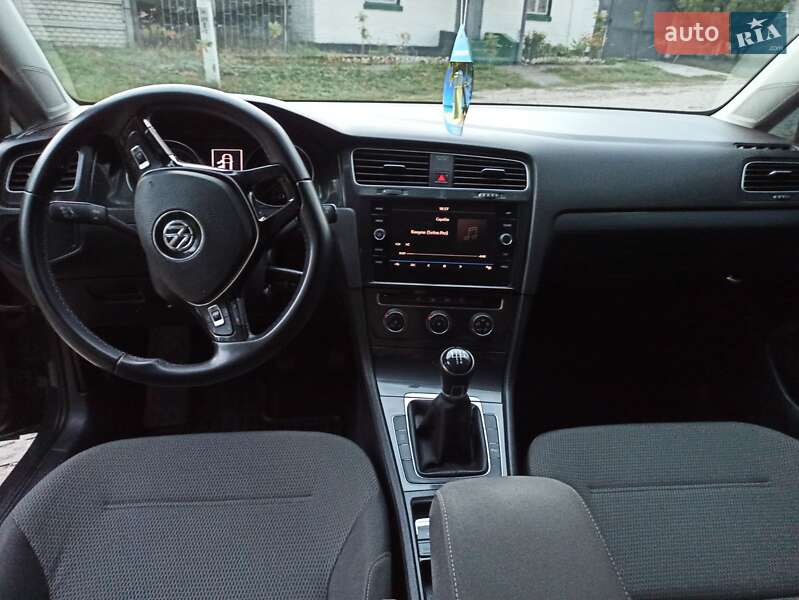 Универсал Volkswagen Golf 2018 в Гадяче
