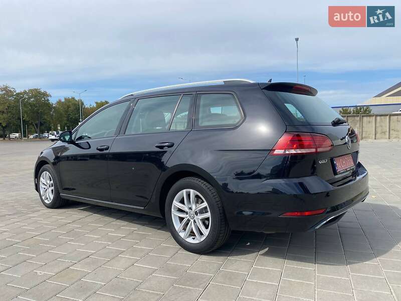 Универсал Volkswagen Golf 2017 в Черкассах