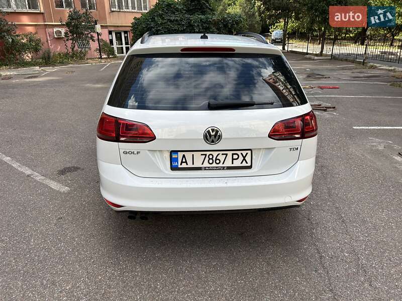 Универсал Volkswagen Golf 2015 в Ирпене