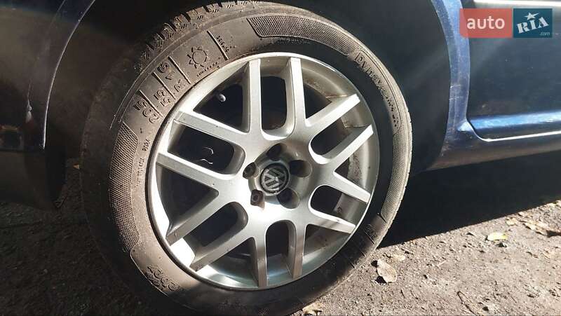 Хетчбек Volkswagen Golf 1999 в Полтаві