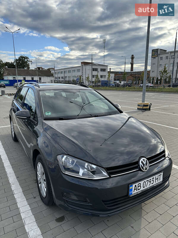 Універсал Volkswagen Golf 2016 в Вінниці