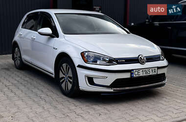 Хэтчбек Volkswagen Golf 2016 в Черновцах