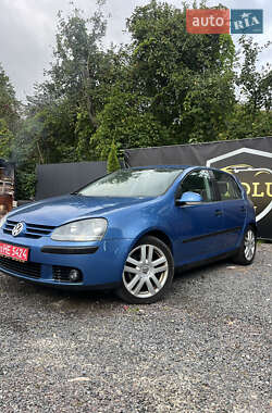 Хэтчбек Volkswagen Golf 2003 в Львове