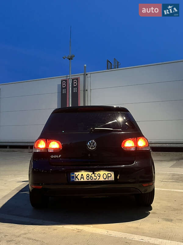 Хетчбек Volkswagen Golf 2011 в Києві