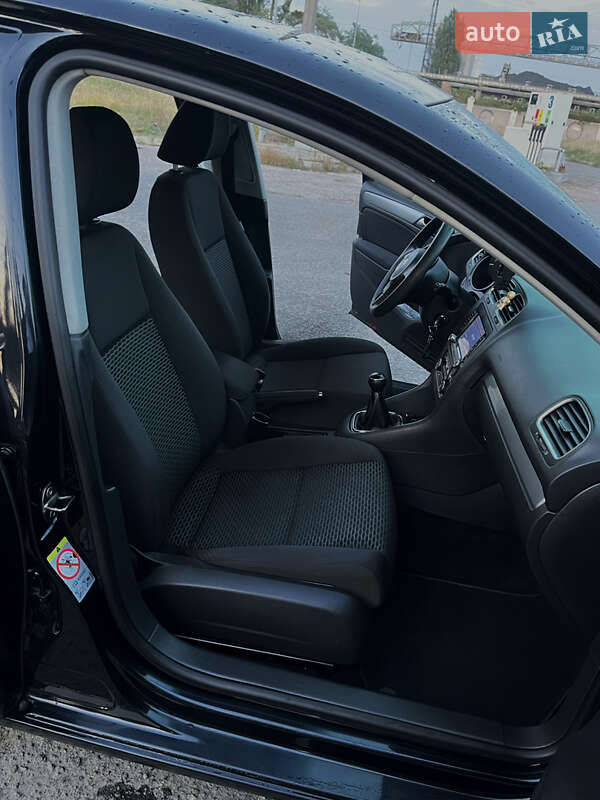 Хетчбек Volkswagen Golf 2011 в Києві