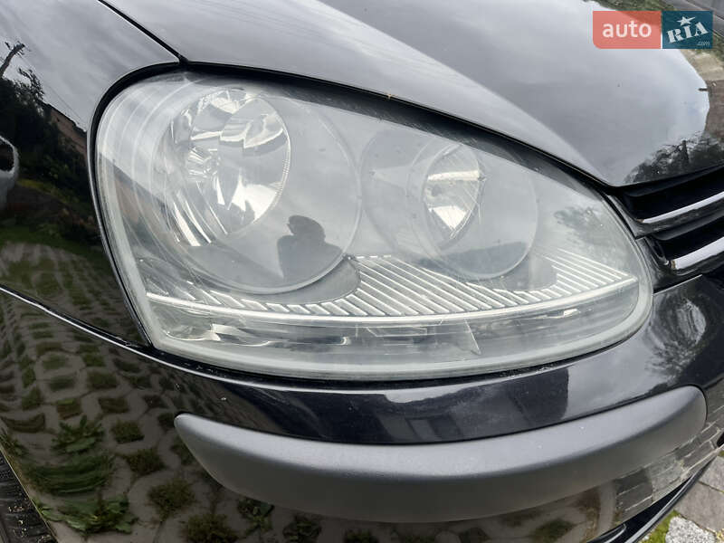 Хэтчбек Volkswagen Golf 2004 в Звягеле фото 15 Хэтчбек Volkswagen Golf 2004 в Звягеле