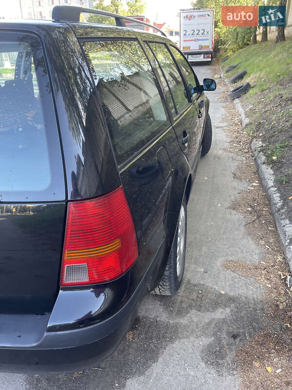 Універсал Volkswagen Golf 1999 в Львові