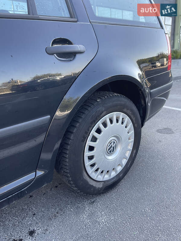 Універсал Volkswagen Golf 1999 в Львові