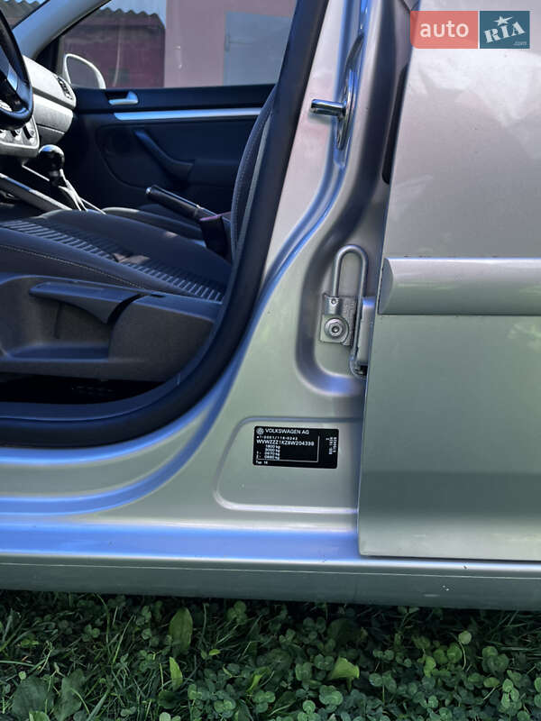 Хэтчбек Volkswagen Golf 2007 в Дрогобыче