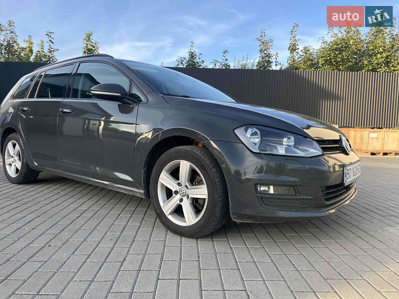 Універсал Volkswagen Golf 2014 в Тернополі