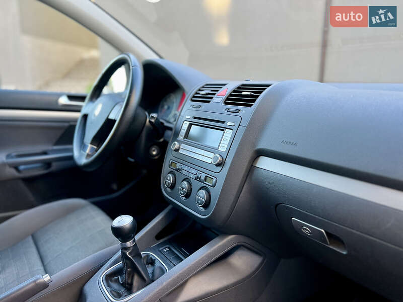 Хэтчбек Volkswagen Golf 2007 в Ивано-Франковске